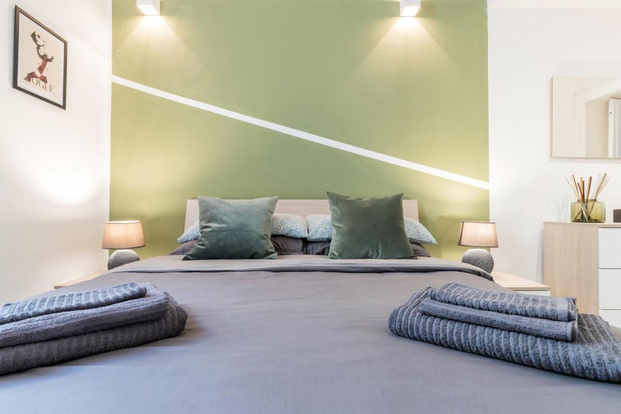Duomo-Navigli Charming And Modern With Fast Wifi Apartman Milánó Kültér fotó